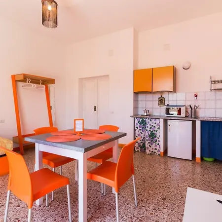 Hostello 8 Πανσιόν Αλγκέρο